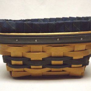 Longaberger 2000 Collector's Club Renewal Basket with Liner and Protector